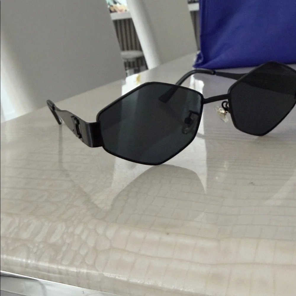 Black Geometric Sunglasses